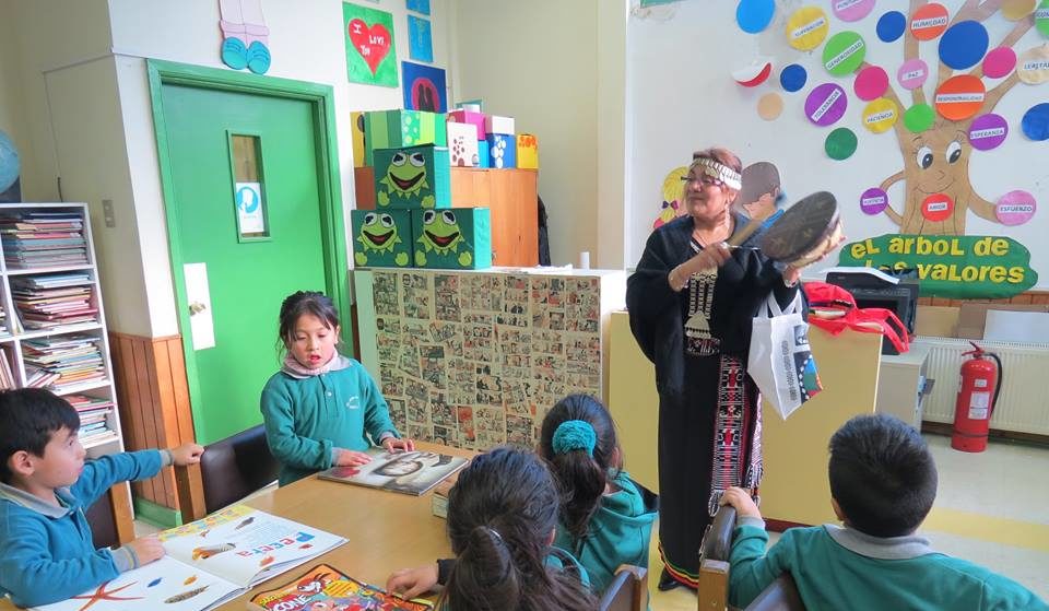 Escuela Poetisa Gabriela Mistral de Puerto Aysén, realiza pausas culturales.