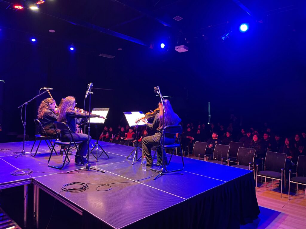 Presentación músical del Cuarteto de cuerdas de la Orquesta Sinfónica Juvenile Regional Ñuble (OSJR Ñuble)