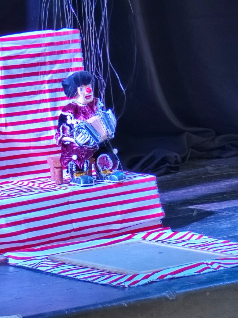 Esc. Gastón Ormazábal Celebra el día del Teatro Nacional