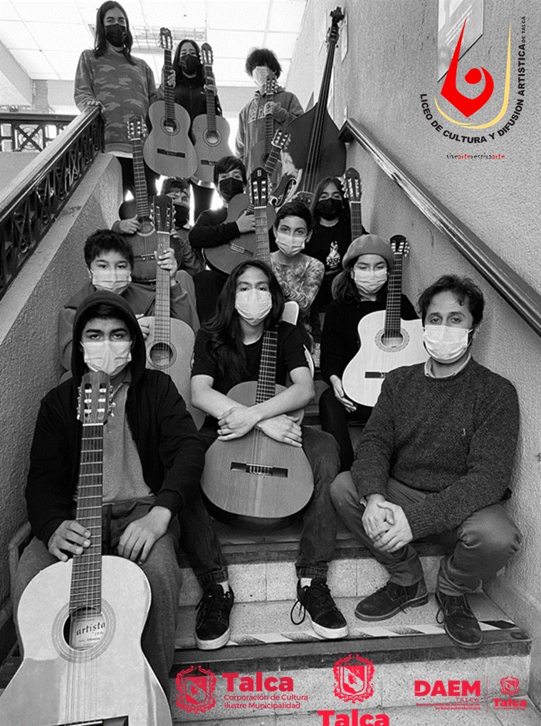 Ensamble de Guitarras del Liceo de Cultura y Difusión artística.