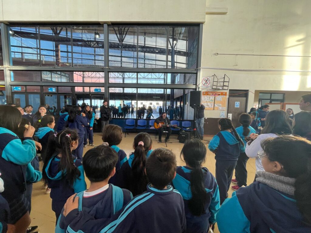 INTERVENCIÓN EN RECREO: Música en vivo
