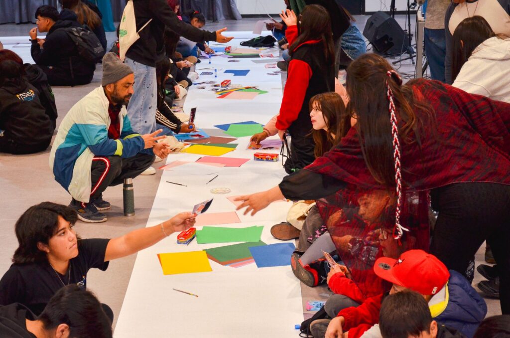 Cecrea Vallenar dio vida a “Murales de Recados”: arte, territorio y comunidad escolar desde la voz de niñas, niños y jóvenes