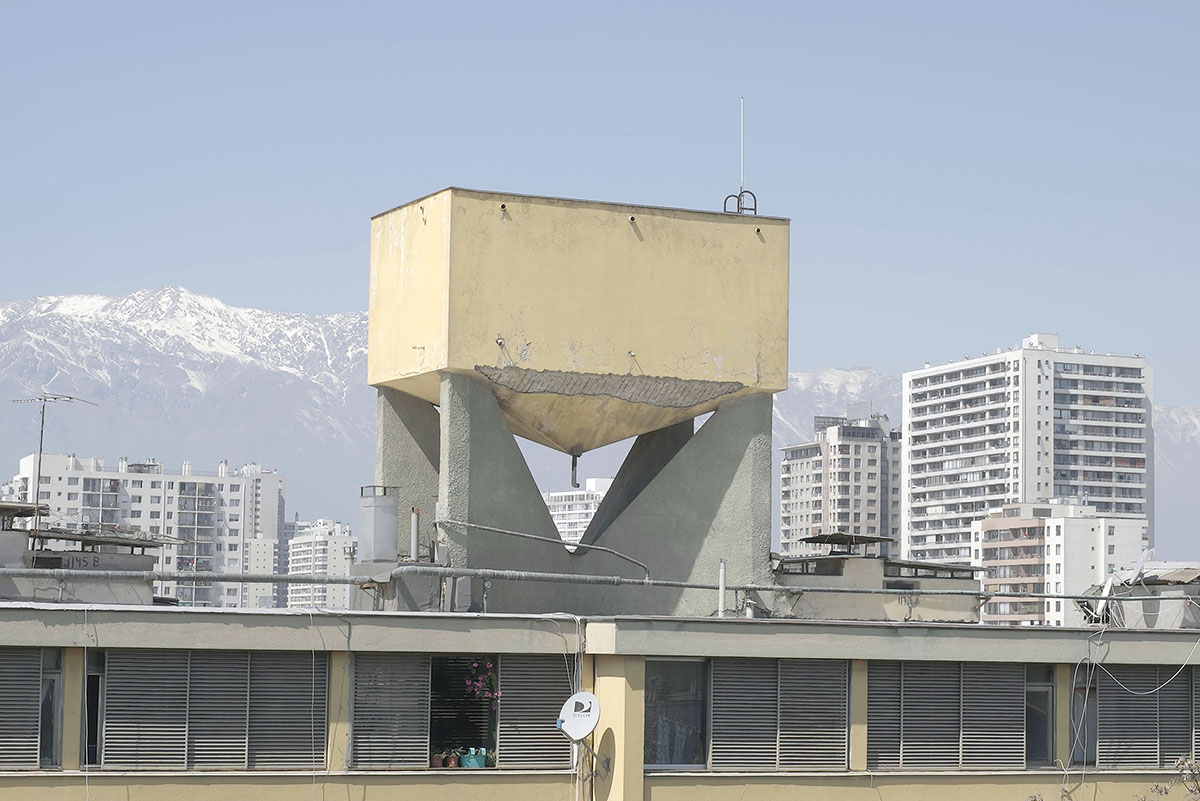 Visita guiada + mediación de la exposición Copas. Estanques elevados en Santiago.